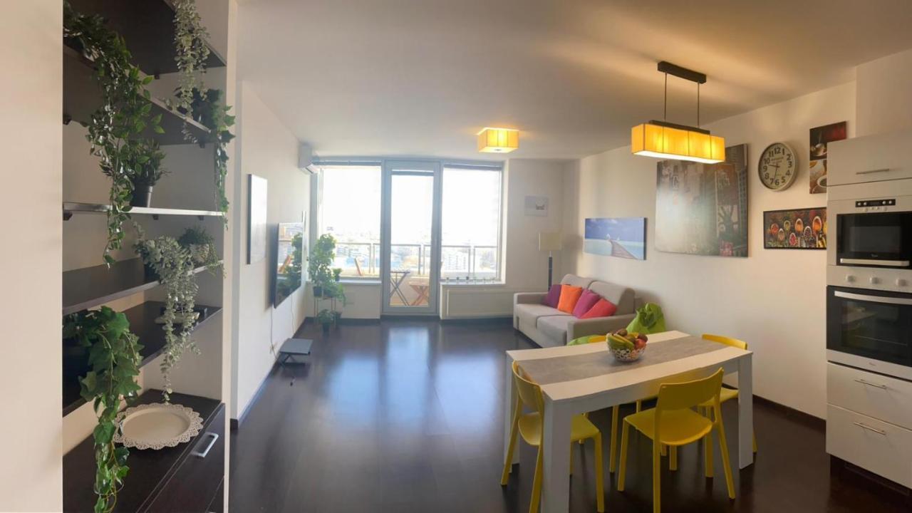 Apartamento Fantastic View From The 20Th Floor Bratislava Exterior foto